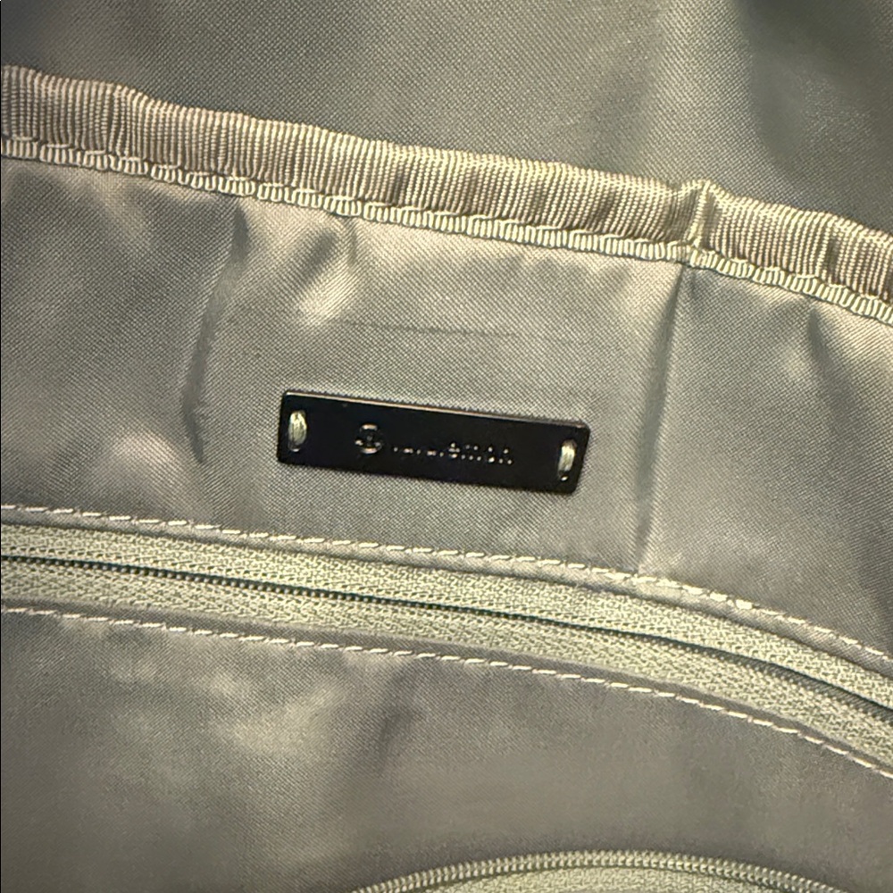 lululemon athletica Olive Green Shoulder Tote - Picture 5 of 8